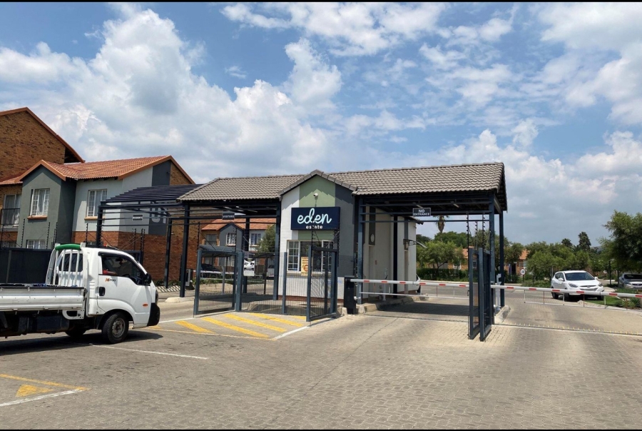 2 Bedroom Property for Sale in Pretoria North Gauteng