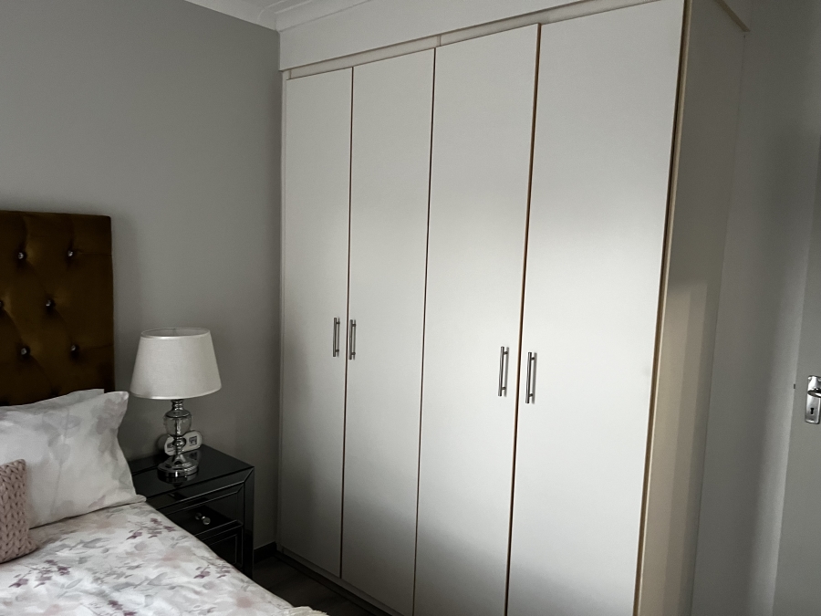 2 Bedroom Property for Sale in Pretoria North Gauteng