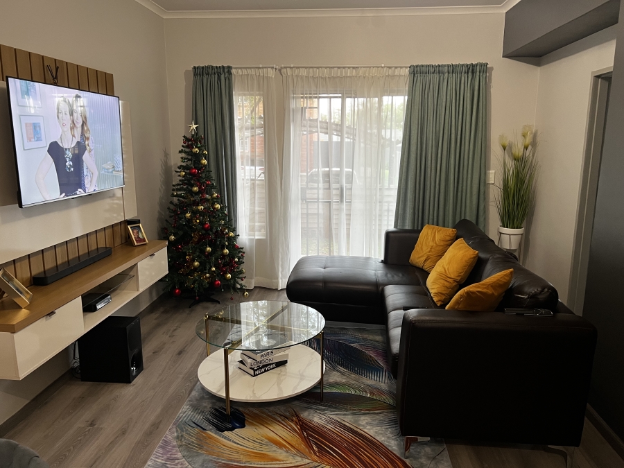 2 Bedroom Property for Sale in Pretoria North Gauteng