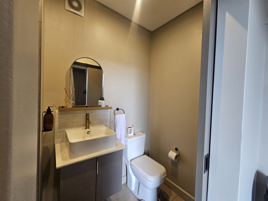 1 Bedroom Property for Sale in Sandown Gauteng