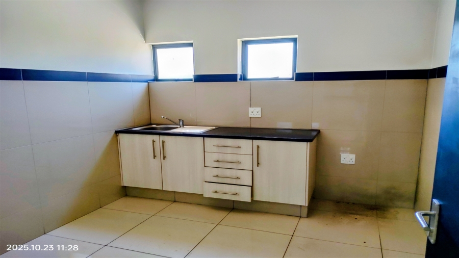 To Let commercial Property for Rent in North Riding Gauteng