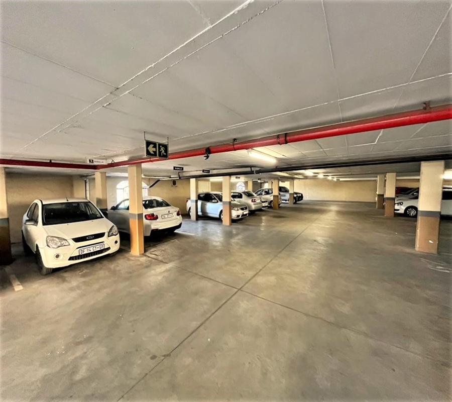 To Let commercial Property for Rent in Houghton Estate Gauteng