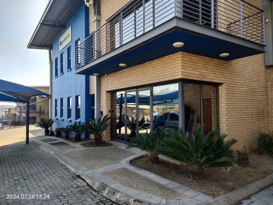 To Let commercial Property for Rent in North Riding Gauteng