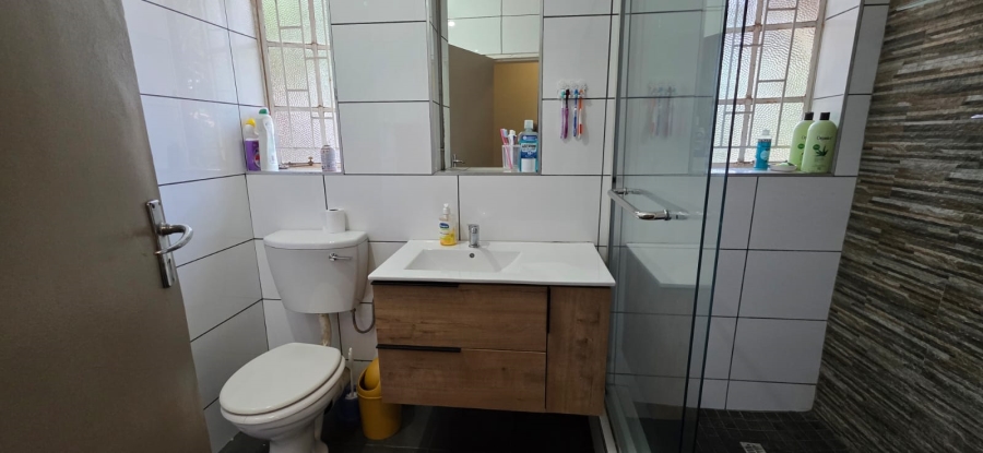 3 Bedroom Property for Sale in Vanderbijlpark SW 5 Gauteng