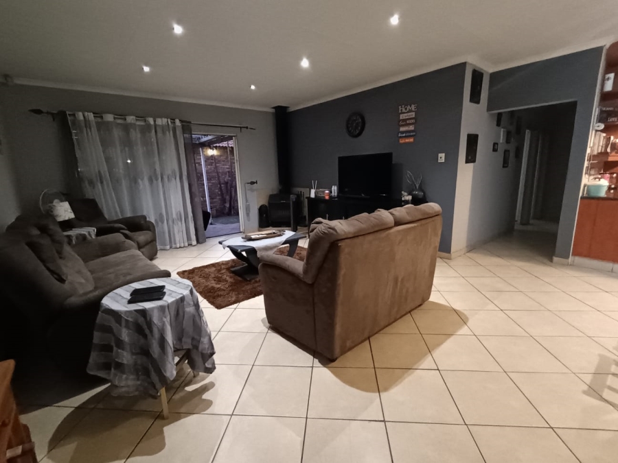 2 Bedroom Property for Sale in New State Areas Gauteng