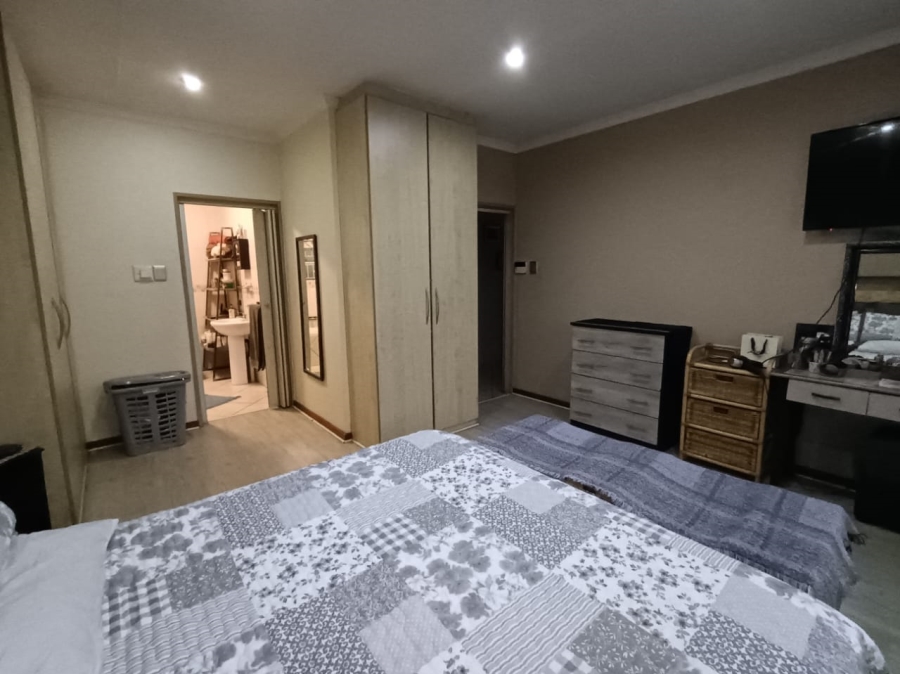 2 Bedroom Property for Sale in New State Areas Gauteng