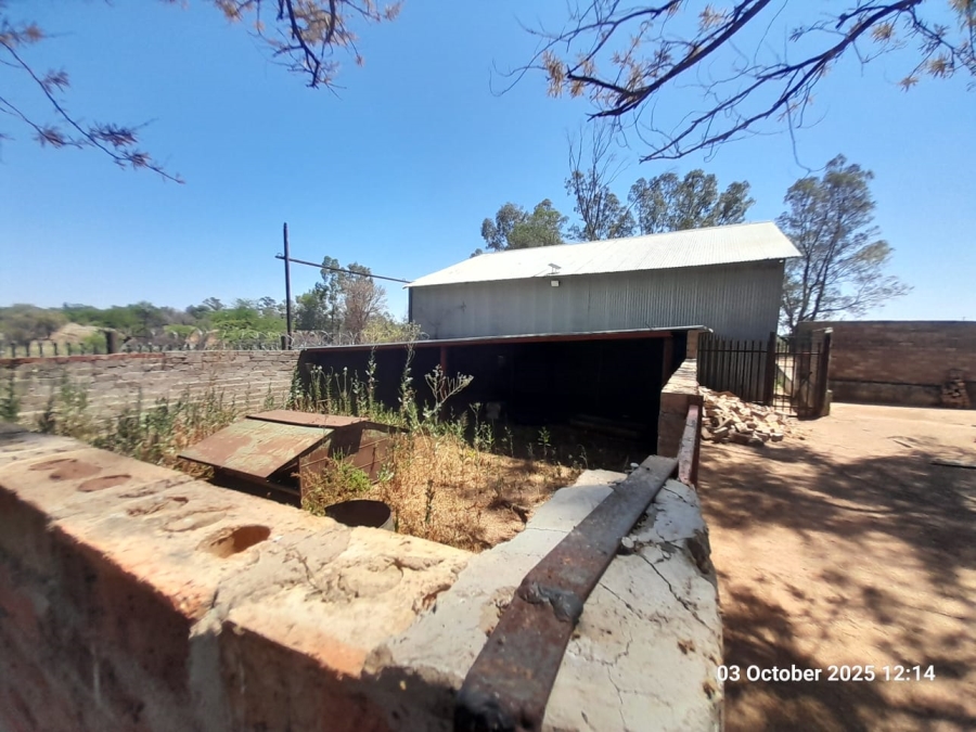 9 Bedroom Property for Sale in Pretoria North Gauteng