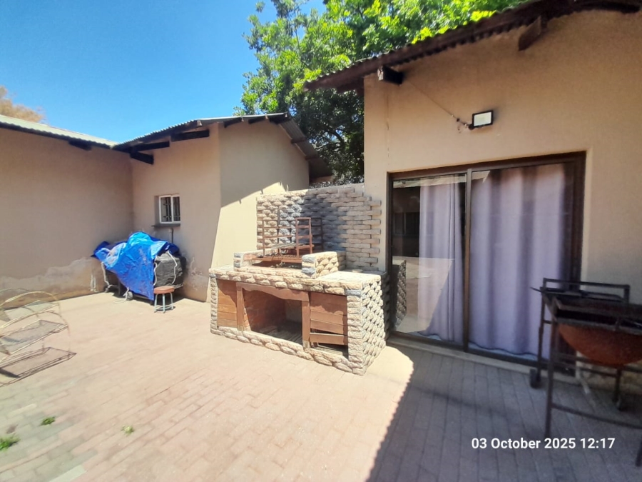 9 Bedroom Property for Sale in Pretoria North Gauteng
