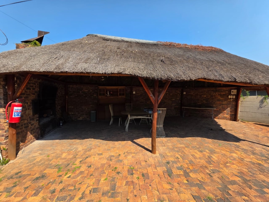 3 Bedroom Property for Sale in Risiville Gauteng