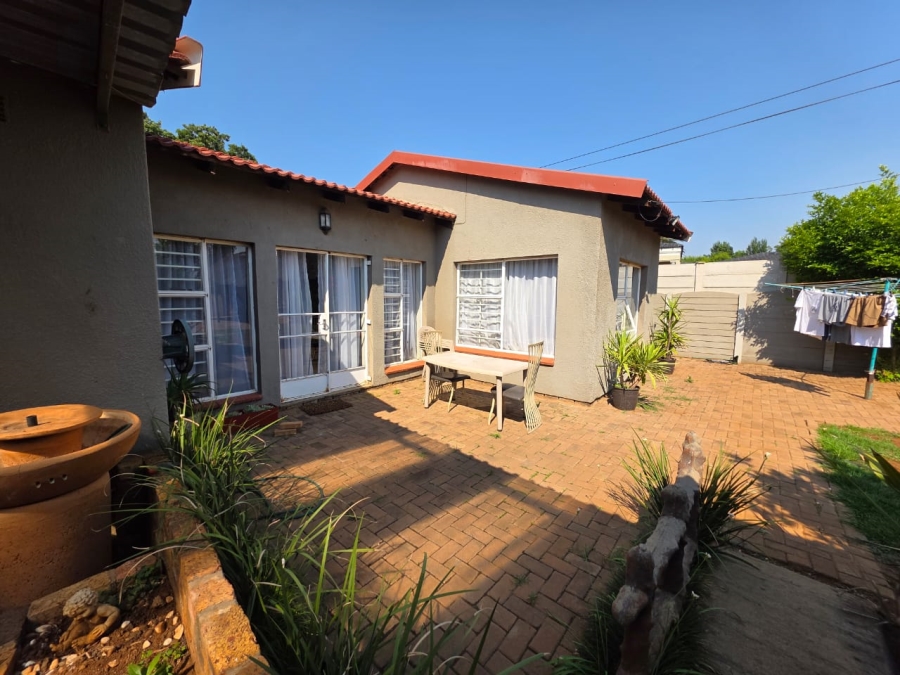 3 Bedroom Property for Sale in Risiville Gauteng