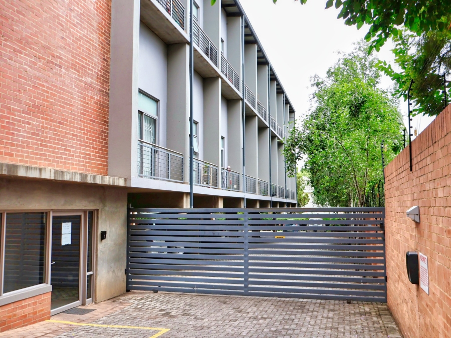 1 Bedroom Property for Sale in Clydesdale Gauteng