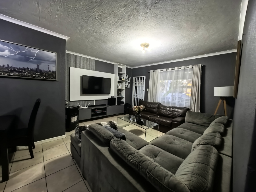 2 Bedroom Property for Sale in Noordhang Gauteng