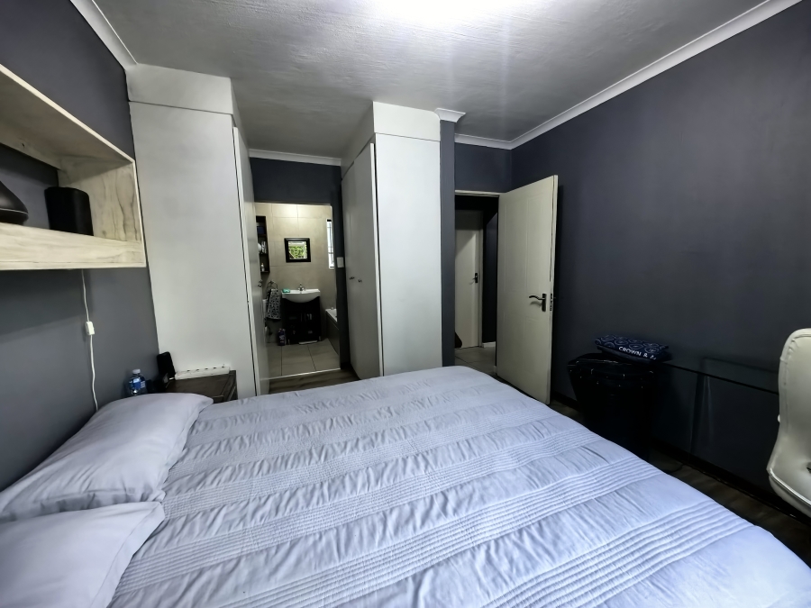 2 Bedroom Property for Sale in Noordhang Gauteng