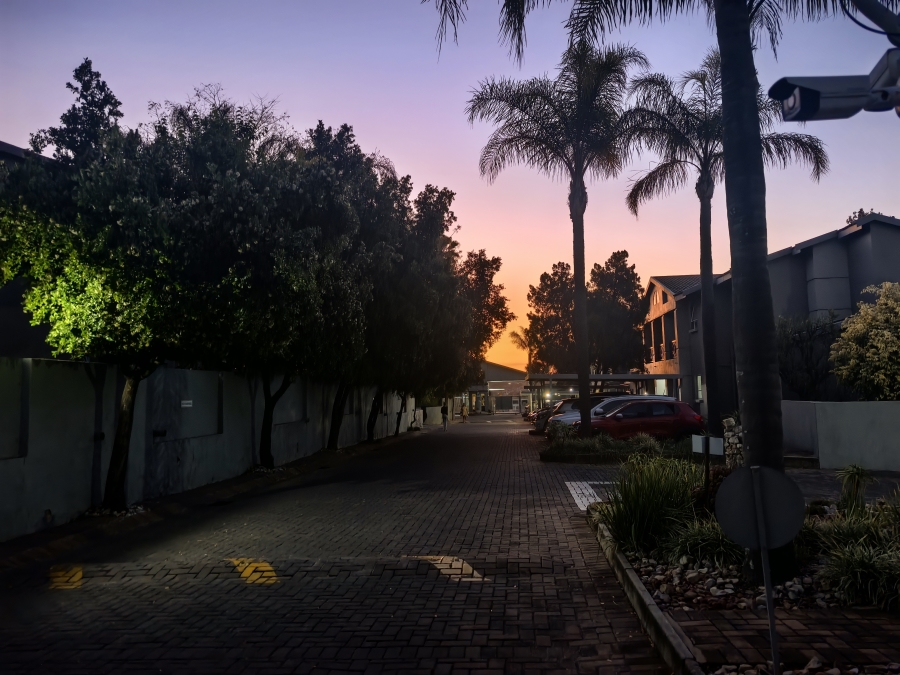 2 Bedroom Property for Sale in Noordhang Gauteng