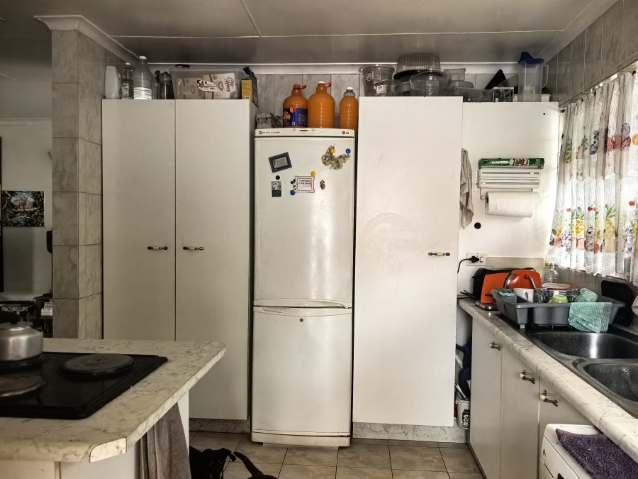 3 Bedroom Property for Sale in Hurlingham Manor Gauteng