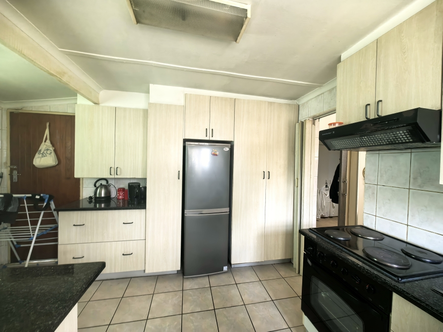 3 Bedroom Property for Sale in Hurlingham Manor Gauteng