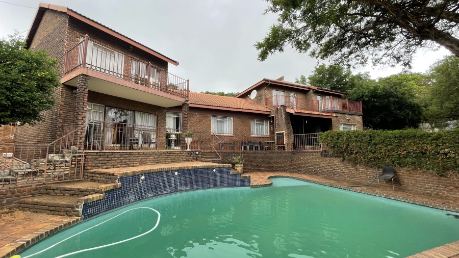 5 Bedroom Property for Sale in Magalieskruin Gauteng