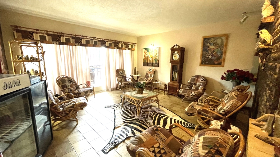 5 Bedroom Property for Sale in Magalieskruin Gauteng