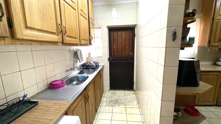 5 Bedroom Property for Sale in Magalieskruin Gauteng