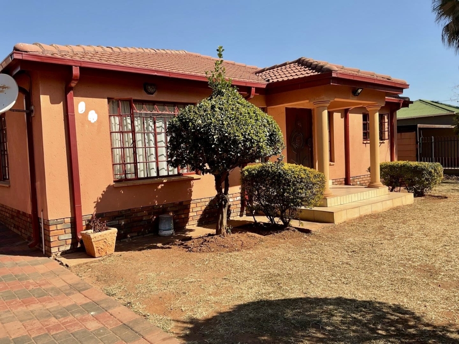 6 Bedroom Property for Sale in Proclamation Hill Gauteng
