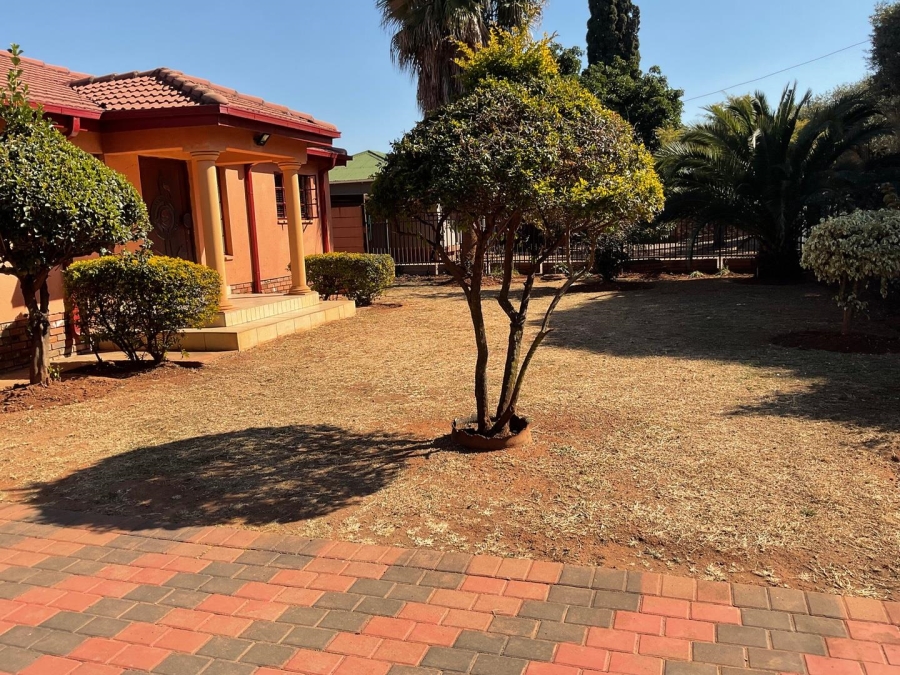6 Bedroom Property for Sale in Proclamation Hill Gauteng