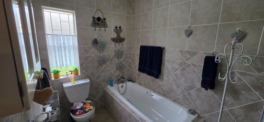 3 Bedroom Property for Sale in Vanderbijlpark SE 2 Gauteng