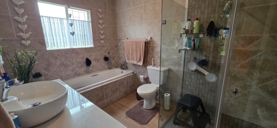 3 Bedroom Property for Sale in Vanderbijlpark SE 2 Gauteng