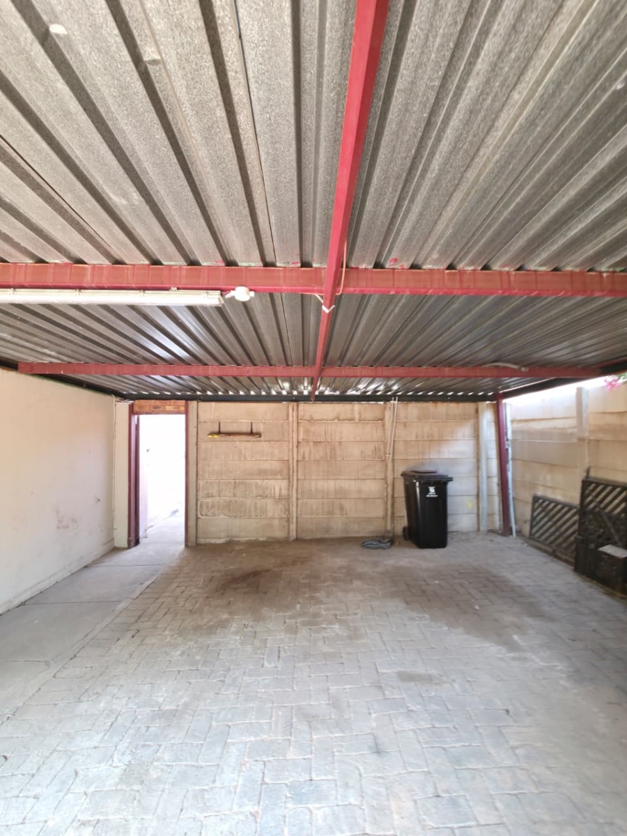 3 Bedroom Property for Sale in Noycedale Gauteng