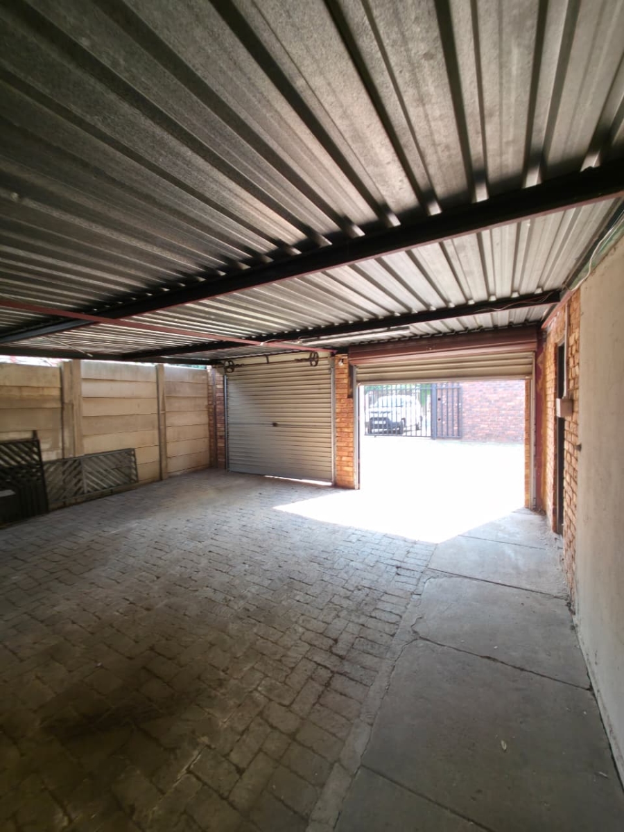 3 Bedroom Property for Sale in Noycedale Gauteng