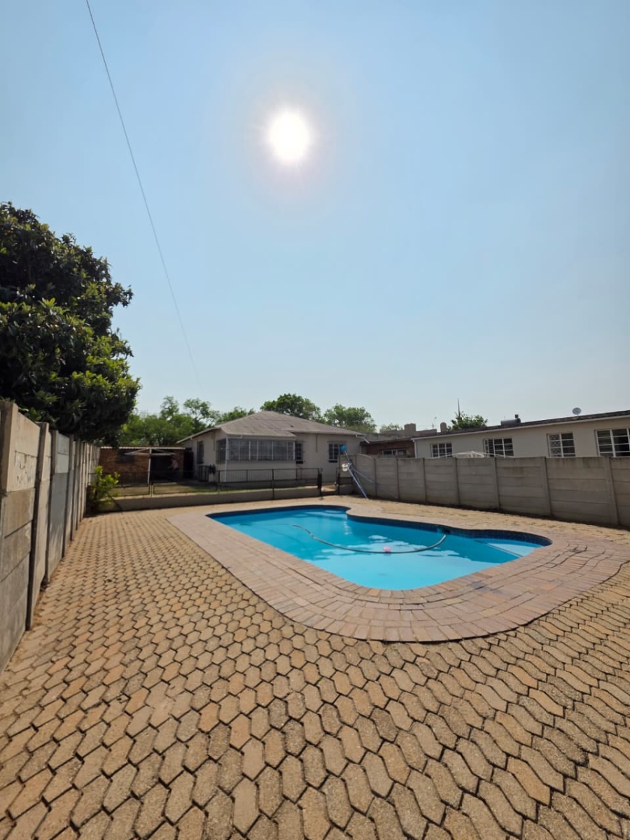 3 Bedroom Property for Sale in Noycedale Gauteng