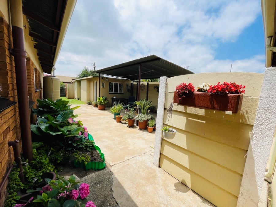 3 Bedroom Property for Sale in Van Dyk Park Gauteng