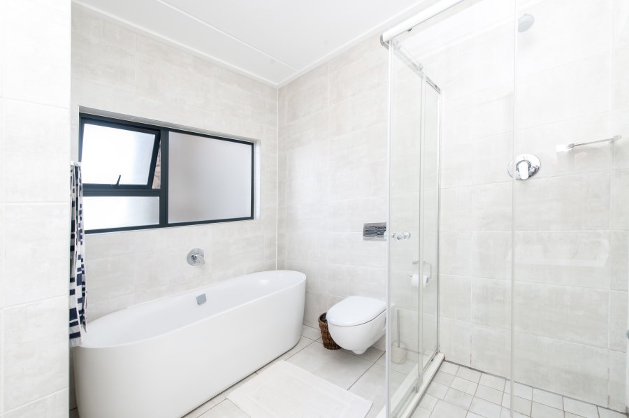 3 Bedroom Property for Sale in Waterfall Gauteng