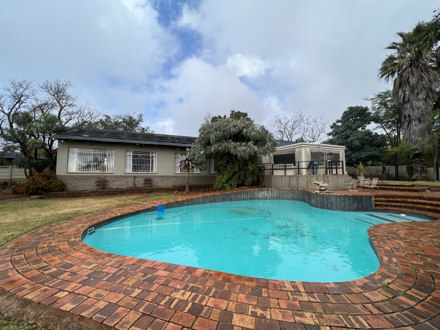 23 Bedroom Property for Sale in Hekpoort Gauteng