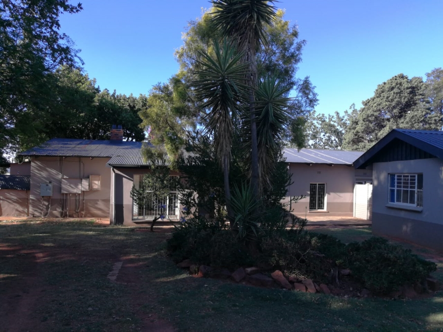 23 Bedroom Property for Sale in Hekpoort Gauteng