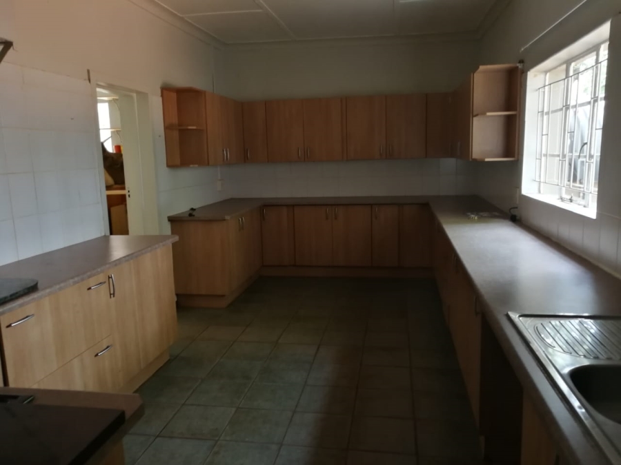 23 Bedroom Property for Sale in Hekpoort Gauteng
