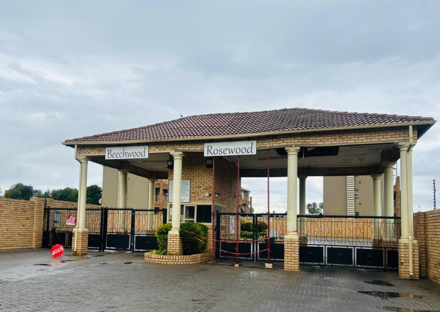 2 Bedroom Property for Sale in Greenhills Gauteng