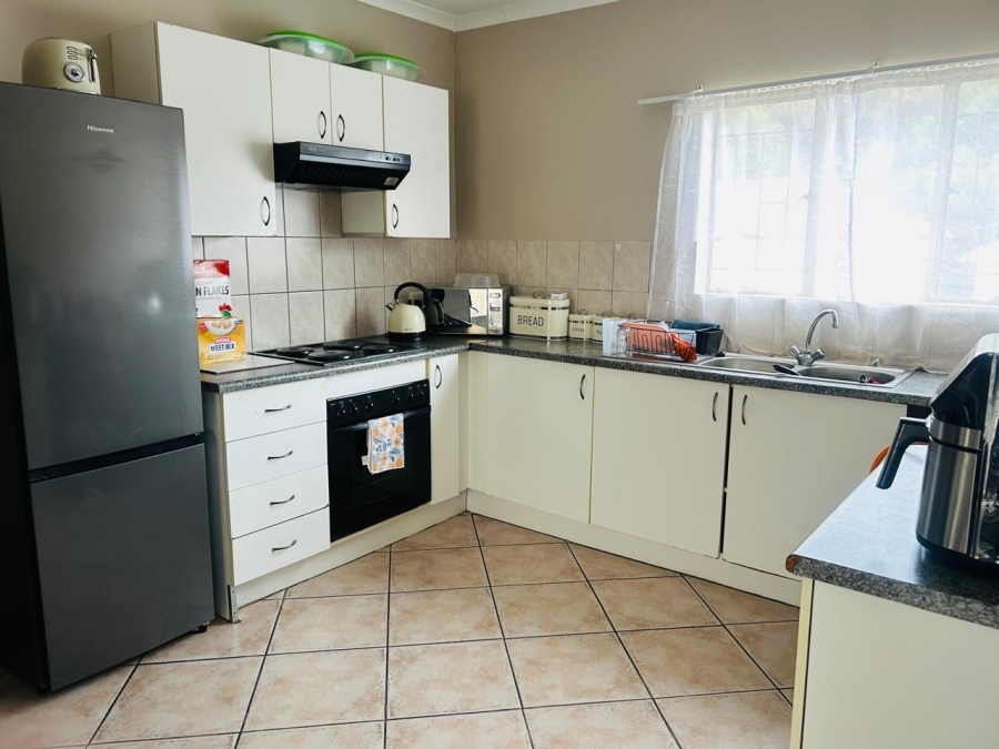 2 Bedroom Property for Sale in Greenhills Gauteng