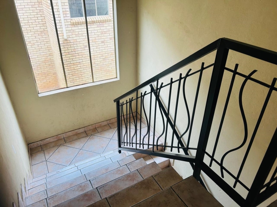 2 Bedroom Property for Sale in Greenhills Gauteng