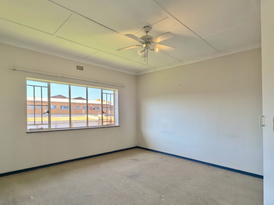 2 Bedroom Property for Sale in Linden Gauteng