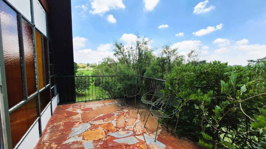 4 Bedroom Property for Sale in Theoville Gauteng