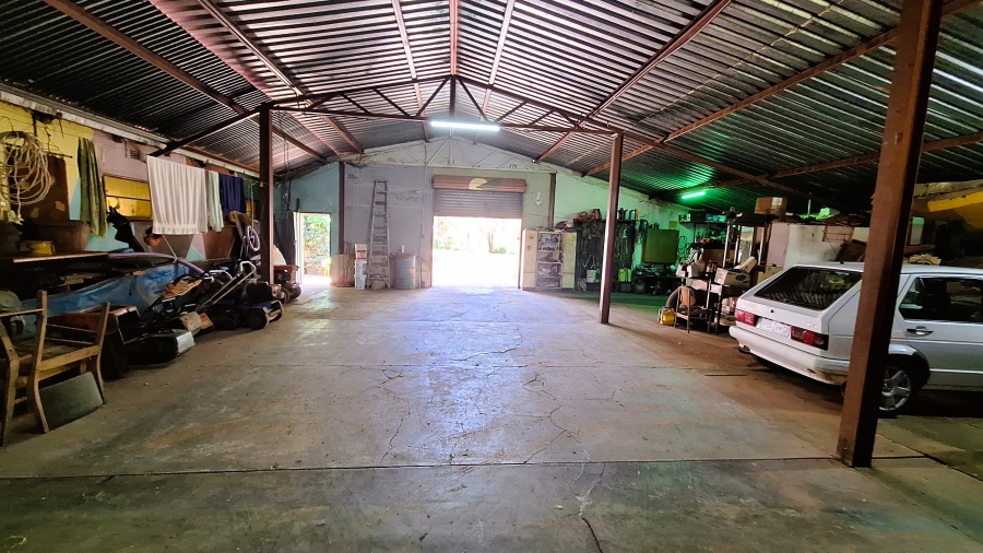 4 Bedroom Property for Sale in Theoville Gauteng