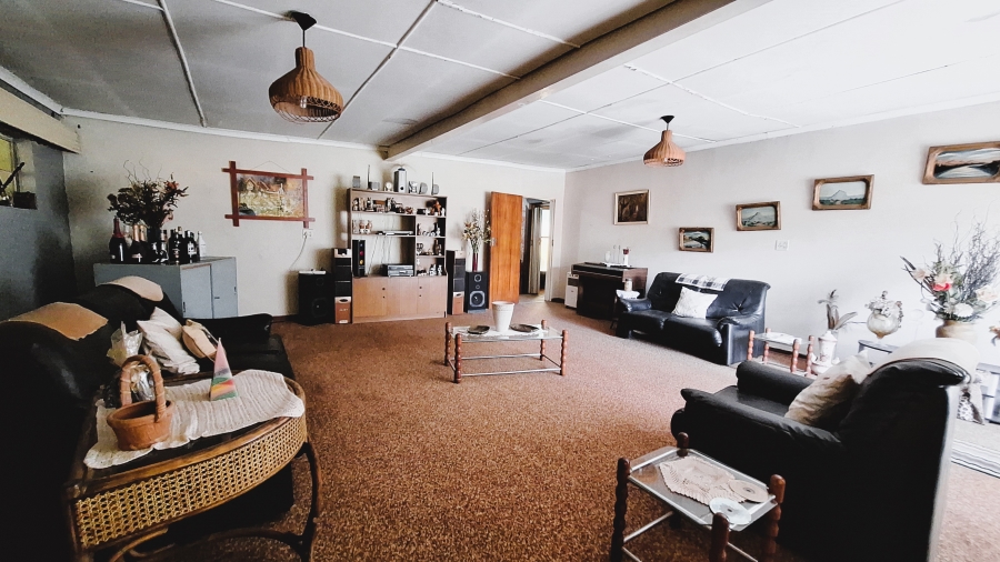 4 Bedroom Property for Sale in Theoville Gauteng