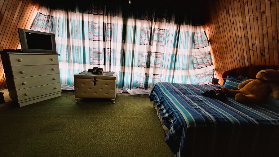 4 Bedroom Property for Sale in Theoville Gauteng