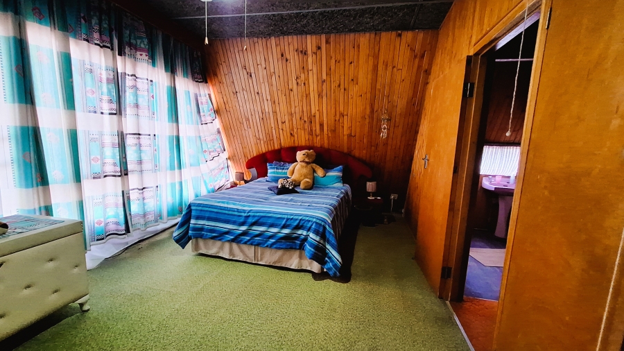 4 Bedroom Property for Sale in Theoville Gauteng