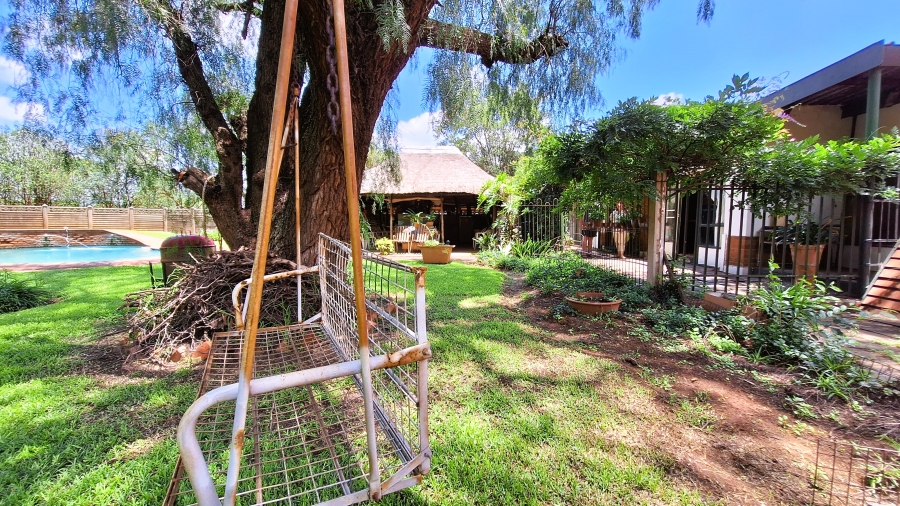 4 Bedroom Property for Sale in Theoville Gauteng