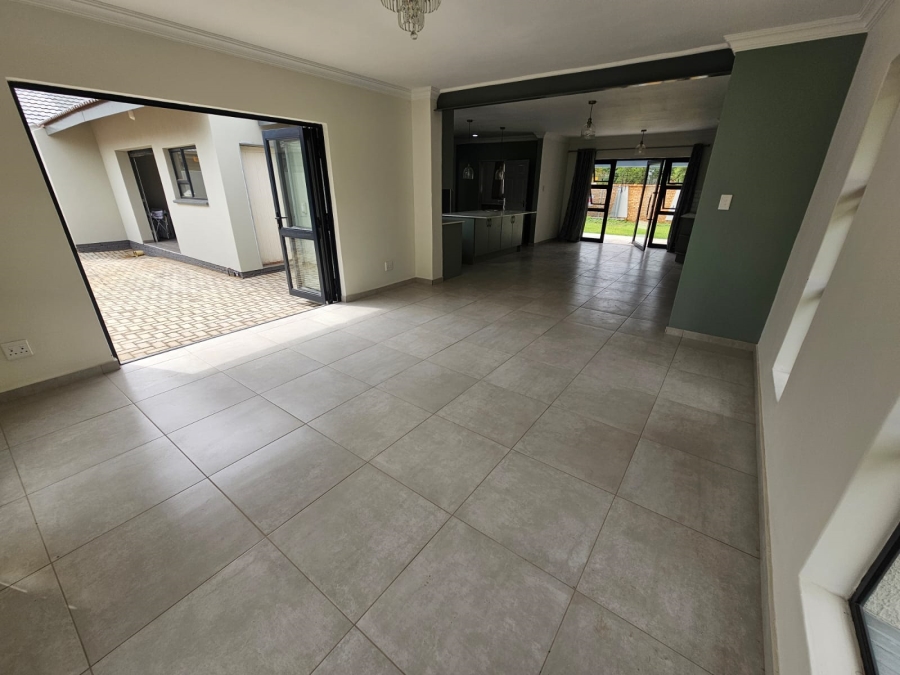 4 Bedroom Property for Sale in Brackenhurst Gauteng