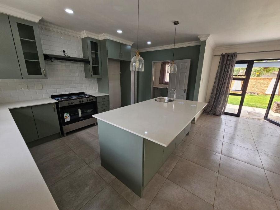 4 Bedroom Property for Sale in Brackenhurst Gauteng