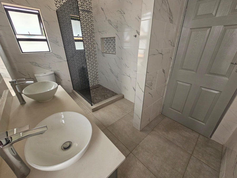 4 Bedroom Property for Sale in Brackenhurst Gauteng