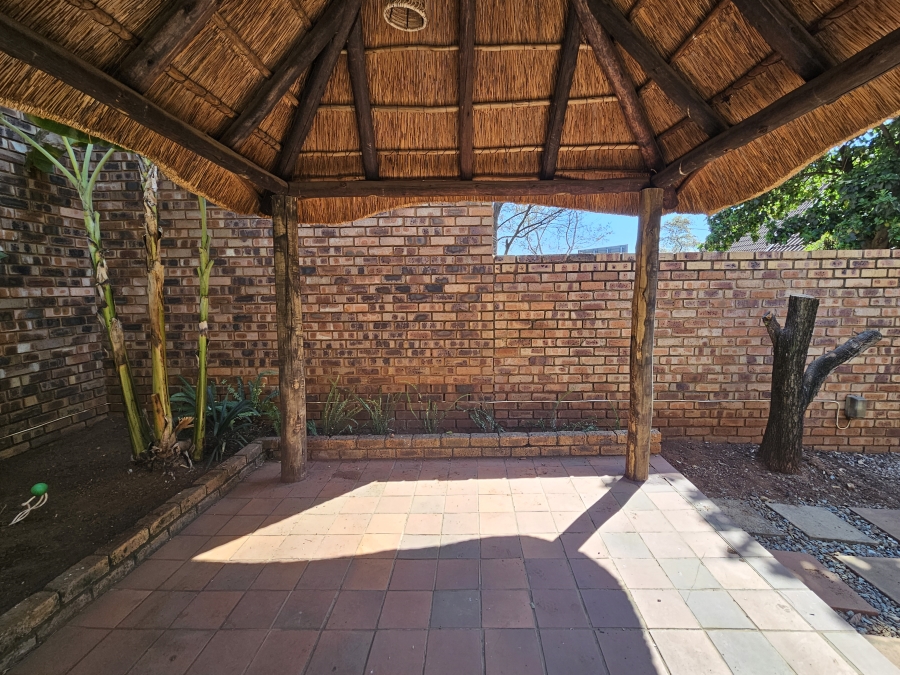 3 Bedroom Property for Sale in Zwartkop Gauteng