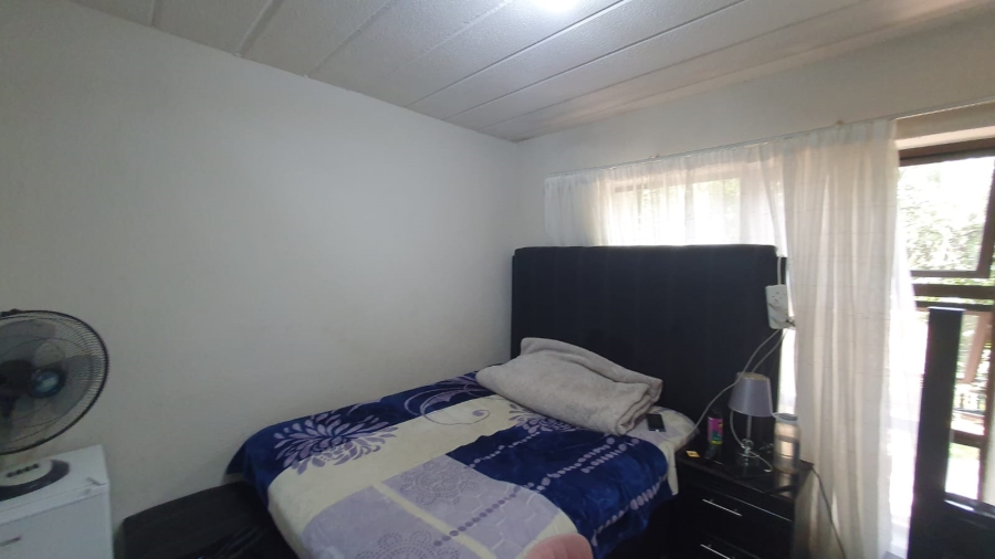 2 Bedroom Property for Sale in Maroeladal Gauteng